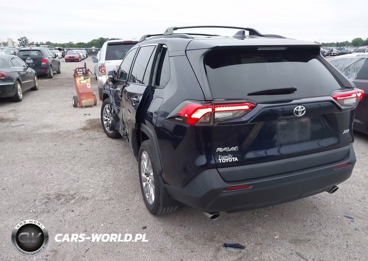 2021 Toyota Rav4 Xle Premium VIN:2T3C1RFV2MW179242 - 3
