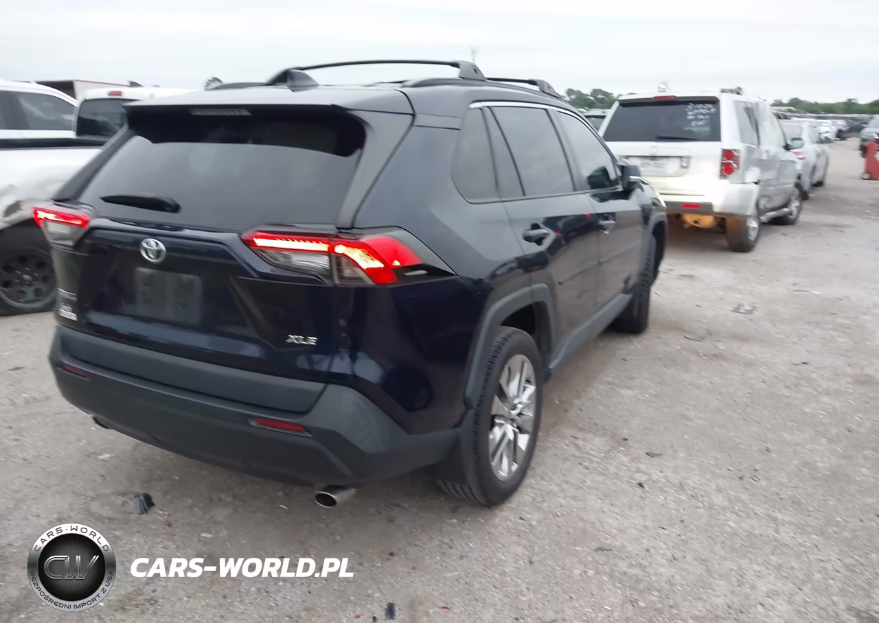 2021 Toyota Rav4 Xle Premium VIN:2T3C1RFV2MW179242 - 4