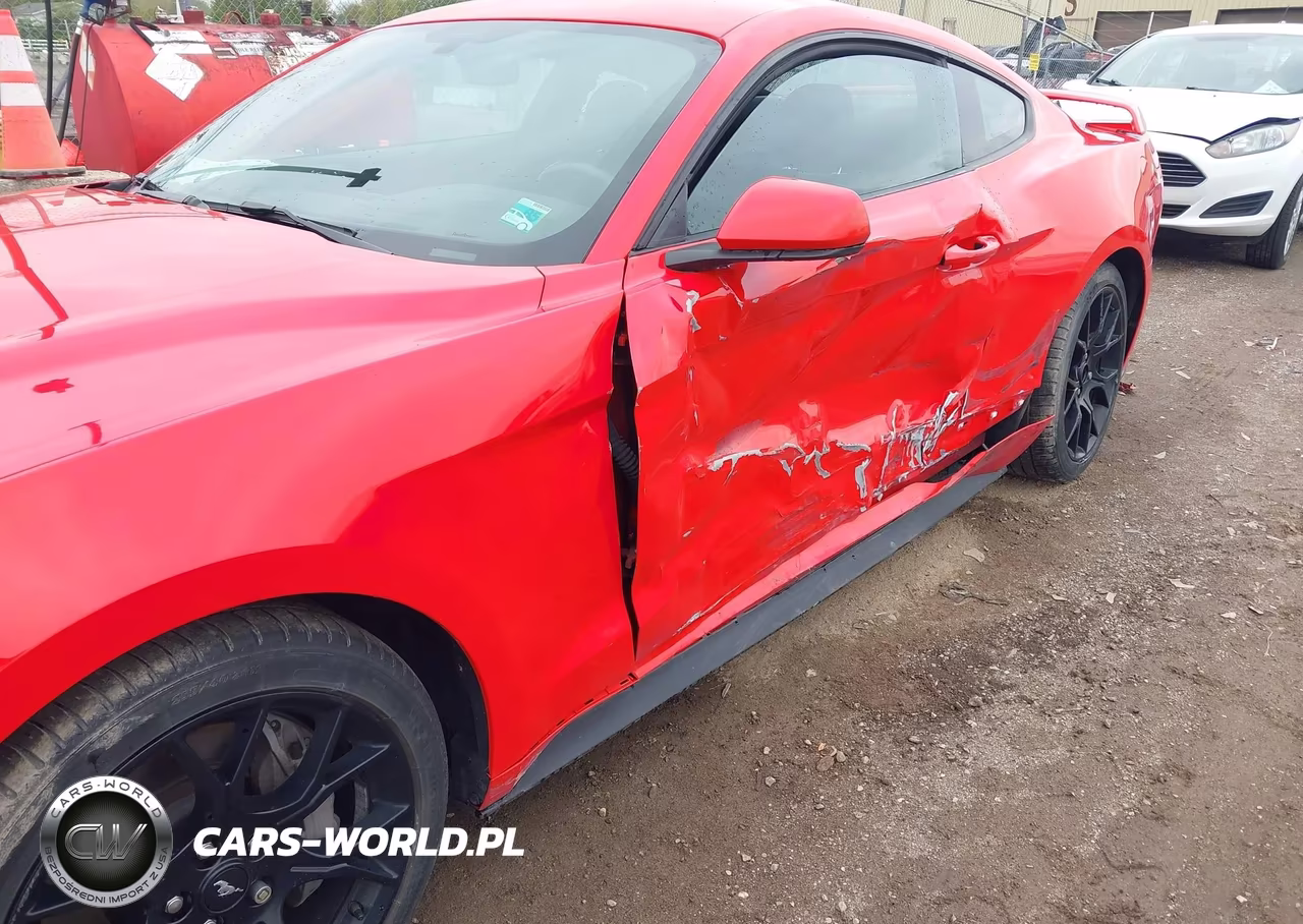 2018 Ford Mustang Ecoboost VIN:1FA6P8TH3J5162737 - 17