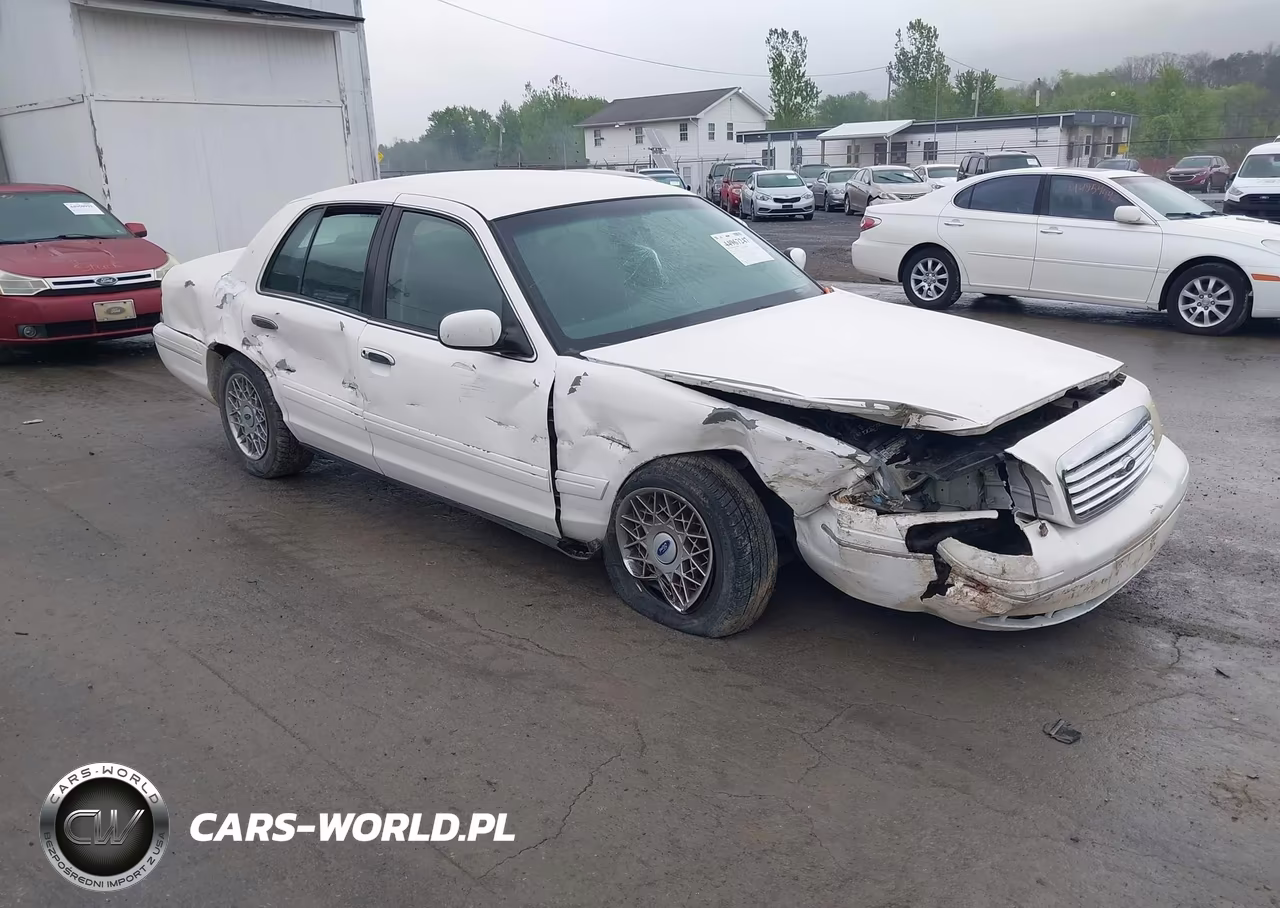 2002 Ford Crown Victoria Standard
