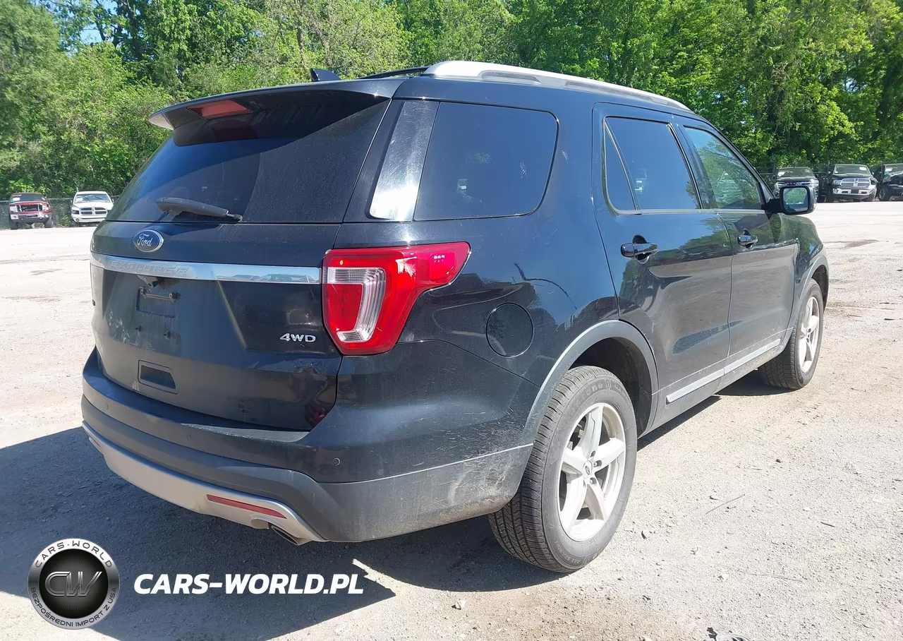 2017 Ford Explorer Xlt VIN:1FM5K8D83HGE17335 - 4