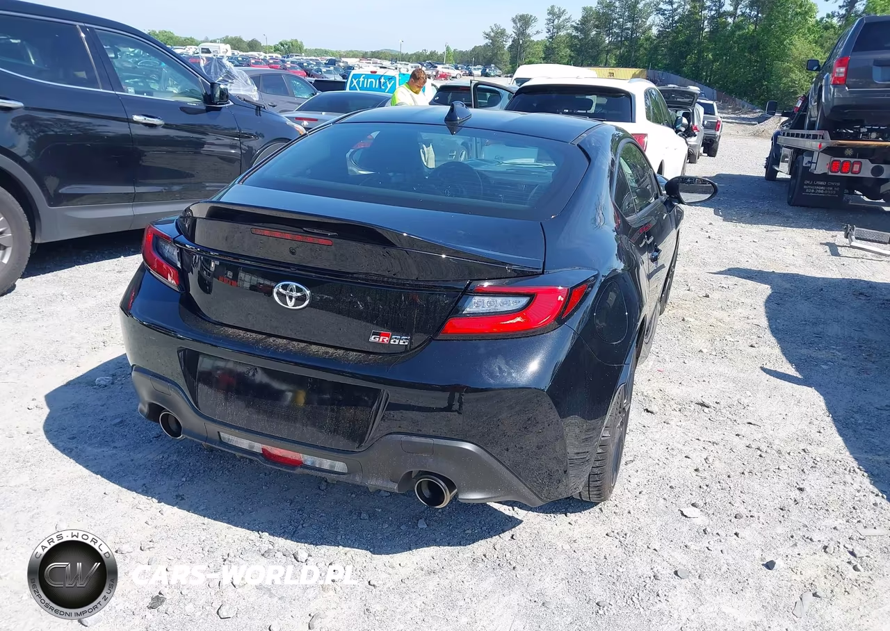 2025 Toyota Gr86 Premium VIN:JF1ZNBE19S9753682 - 4