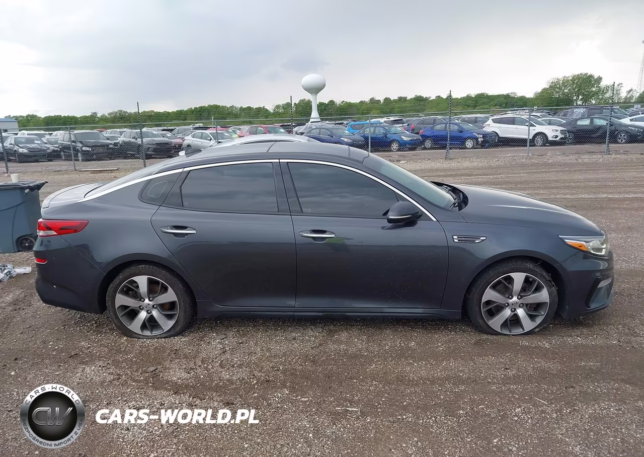 2019 Kia Optima S VIN:5XXGT4L33KG290755 - 13