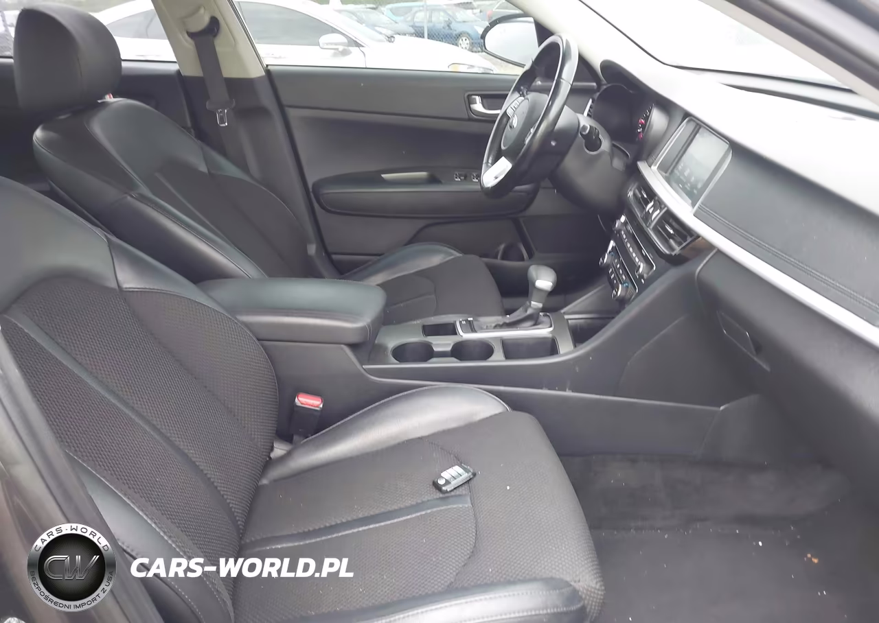 2019 Kia Optima S VIN:5XXGT4L33KG290755 - 5