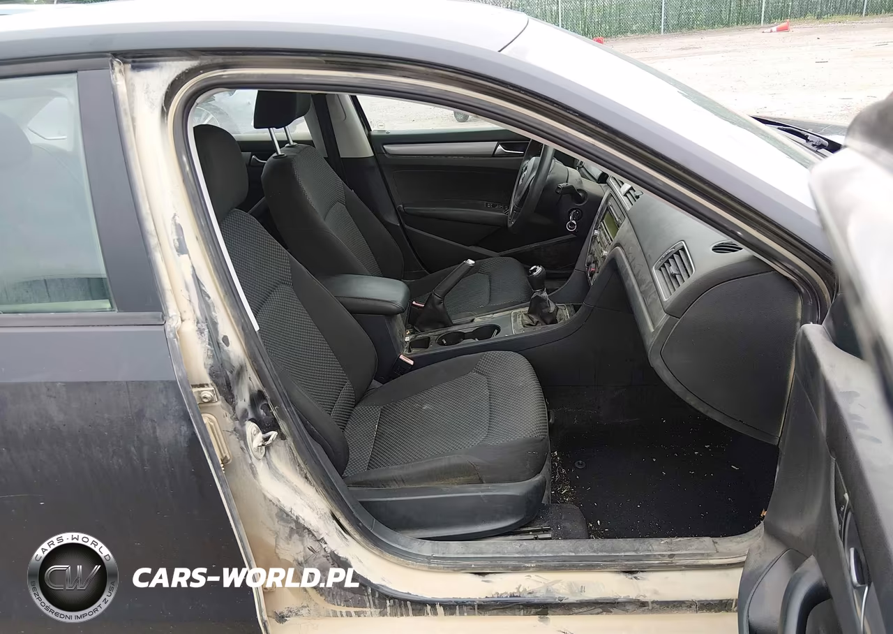 2013 Volkswagen Passat 2.5L S VIN:1VWAH7A35DC033446 - 5