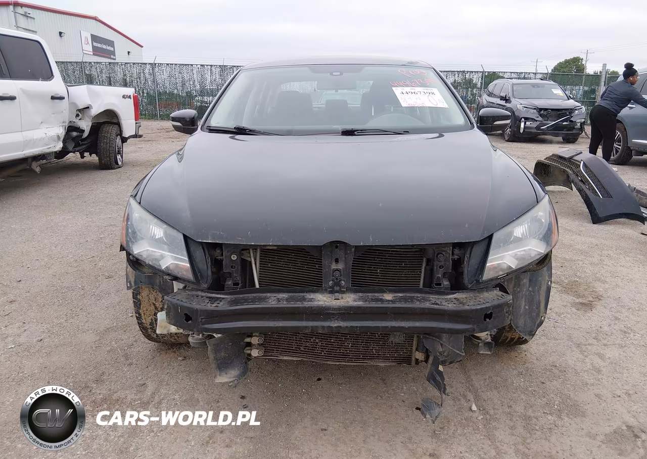 2013 Volkswagen Passat 2.5L S VIN:1VWAH7A35DC033446 - 6