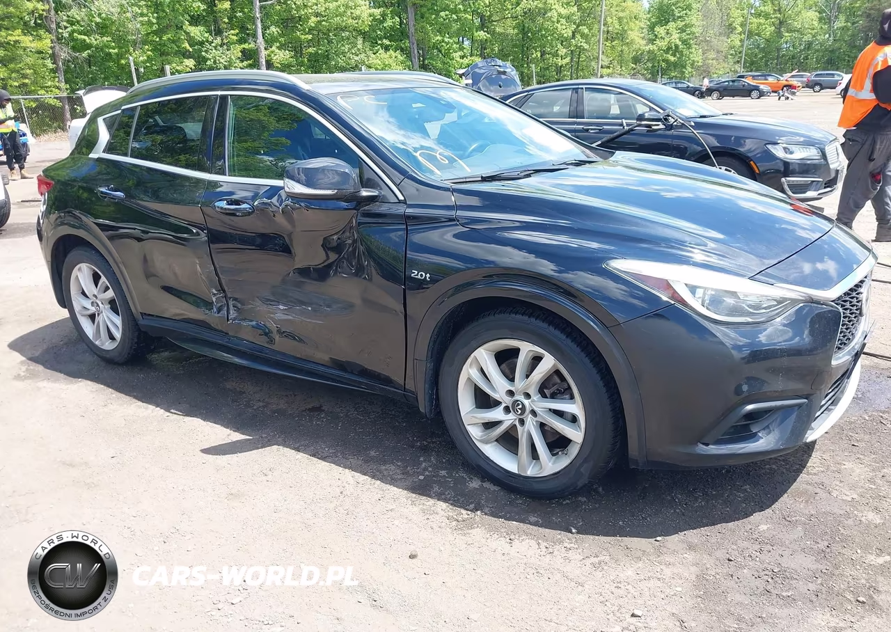 2018 Infiniti Qx30 Luxe – zdjęcie 1 z 16