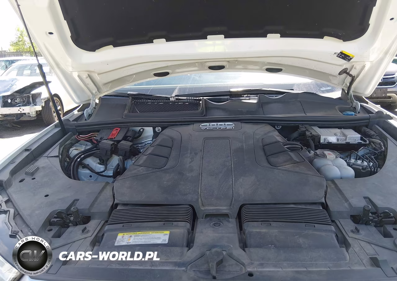 2018 Audi Q7 3.0T Premium VIN:WA1LAAF76JD038308 - 10
