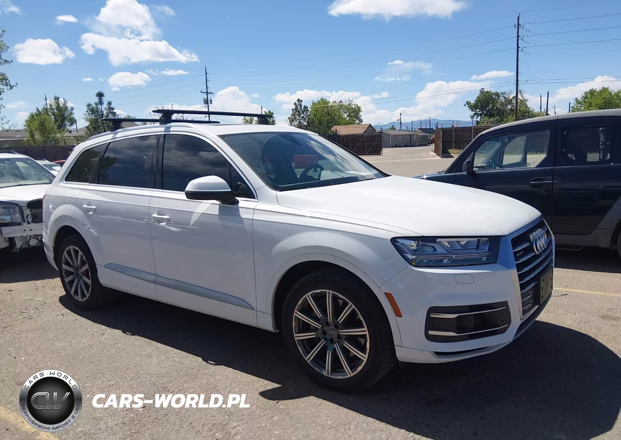 2018 Audi Q7 3.0T Premium VIN:WA1LAAF76JD038308 - 13