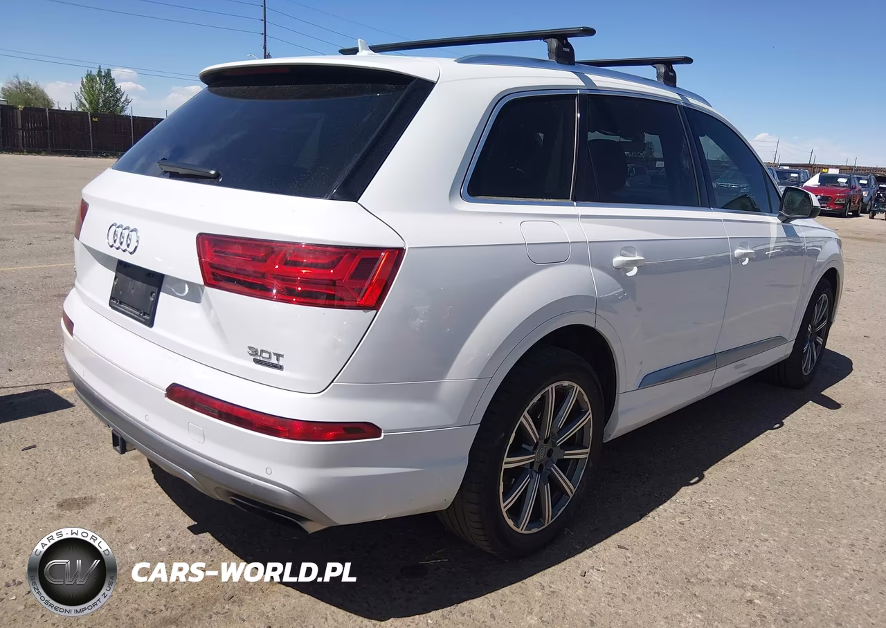 2018 Audi Q7 3.0T Premium VIN:WA1LAAF76JD038308 - 4