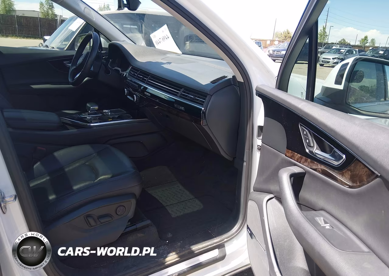 2018 Audi Q7 3.0T Premium VIN:WA1LAAF76JD038308 - 5