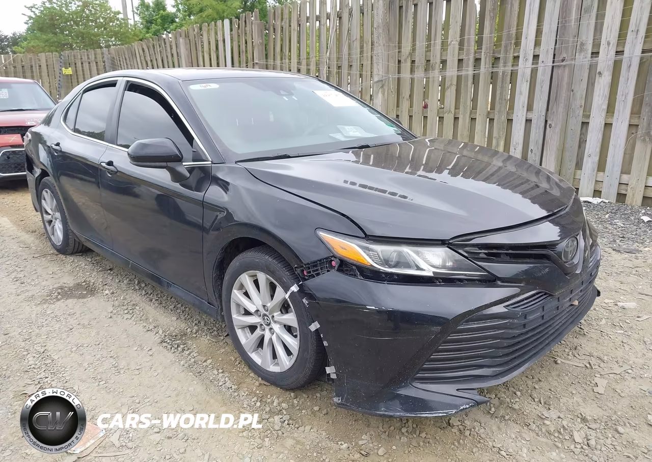 2019 Toyota Camry Le – zdjęcie 1 z 19
