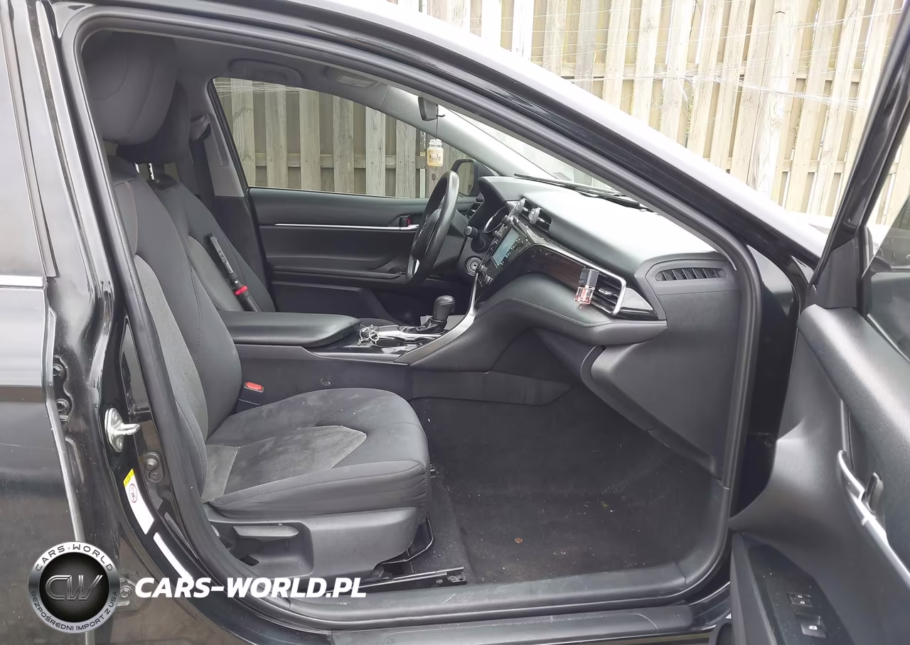 2019 Toyota Camry Le VIN:4T1B11HK5KU185865 - 5