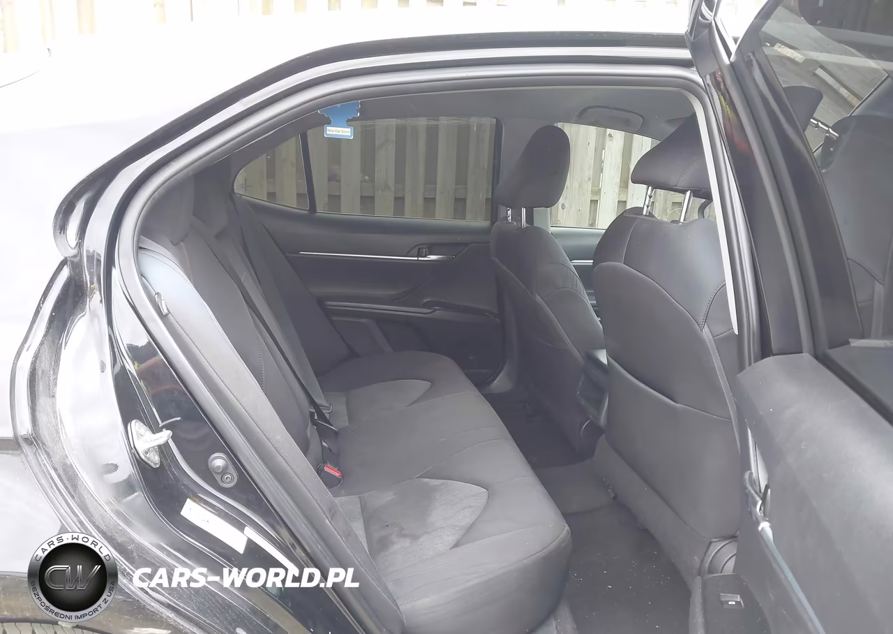 2019 Toyota Camry Le VIN:4T1B11HK5KU185865 - 8