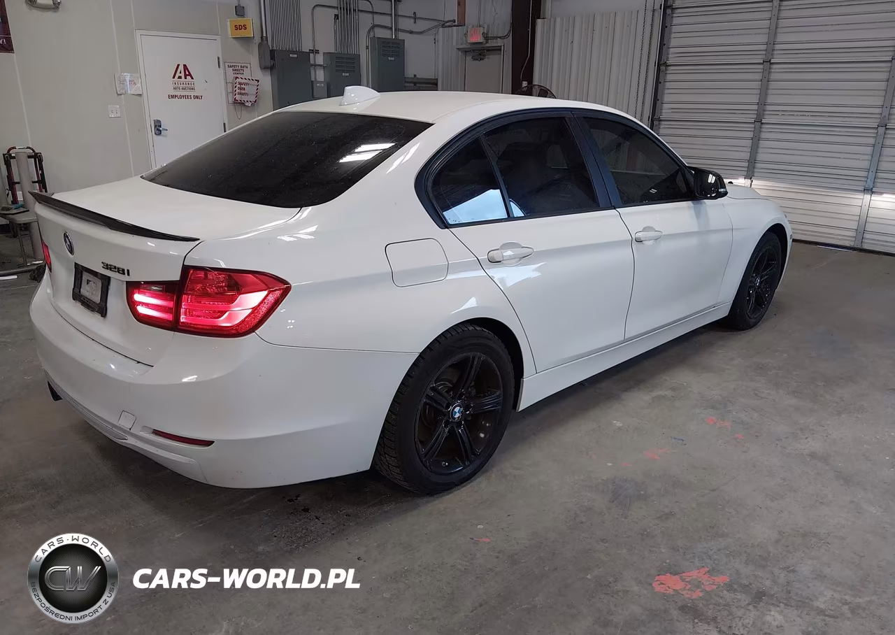 2012 BMW 328I VIN:WBA3A5C55CF340788 - 4