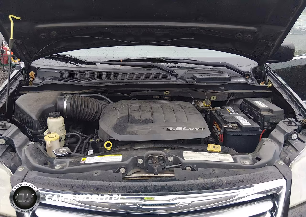 2012 Chrysler Town & Country Touring VIN:2C4RC1BG8CR353126 - 10