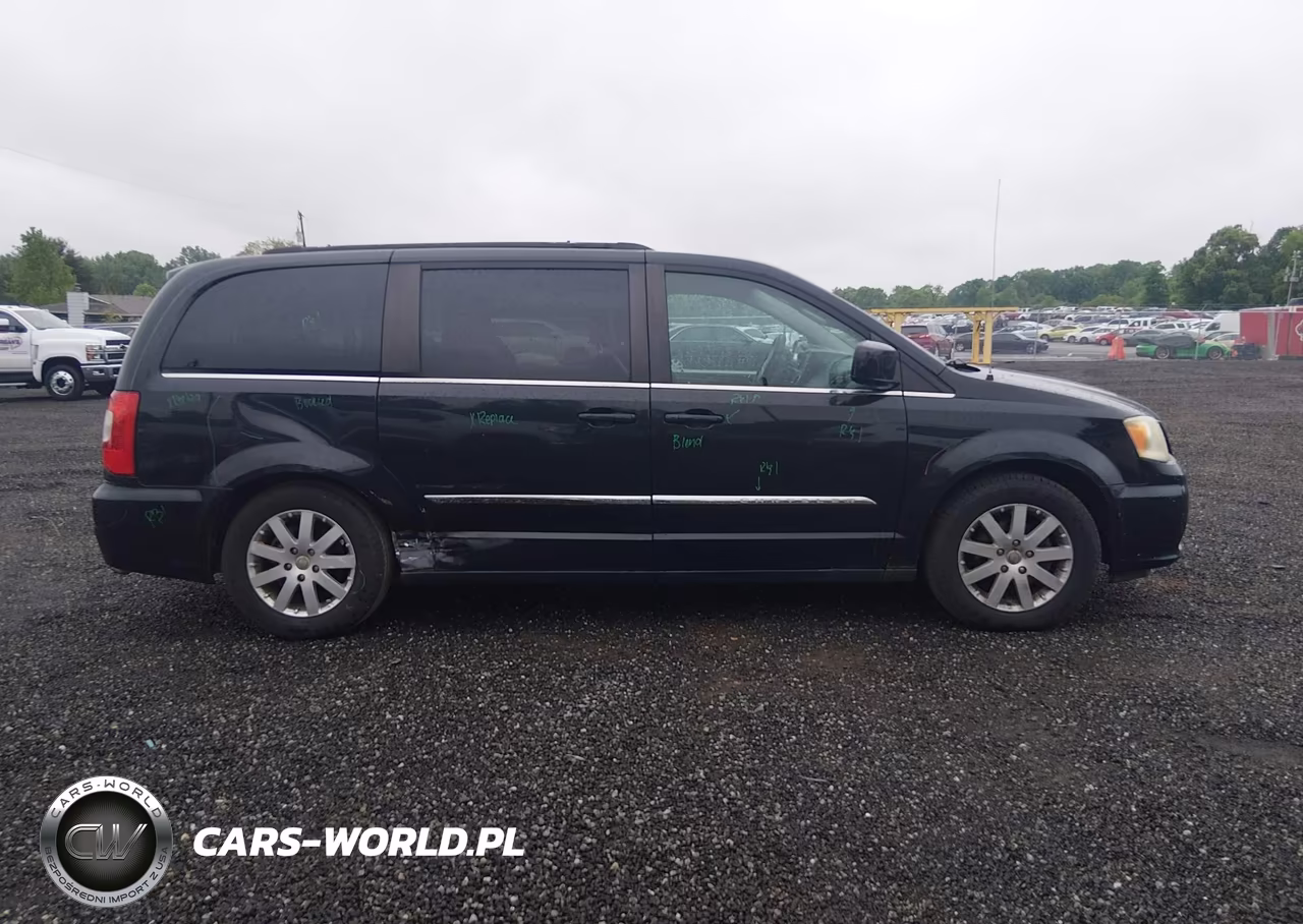 2012 Chrysler Town & Country Touring VIN:2C4RC1BG8CR353126 - 13