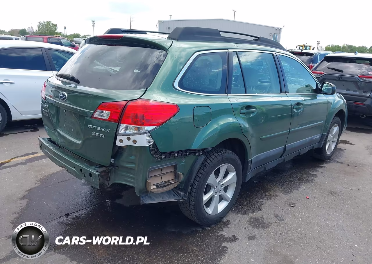 2014 Subaru Outback 2.5I VIN:4S4BRCACXE3226363 - 4