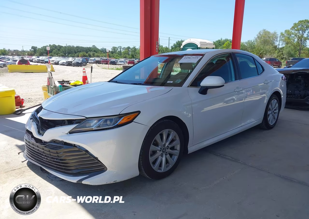 2020 Toyota Camry Le VIN:4T1C11AK6LU892912 - 2