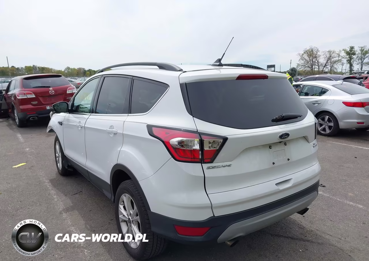 2018 Ford Escape Se VIN:1FMCU9GD9JUD12760 - 3