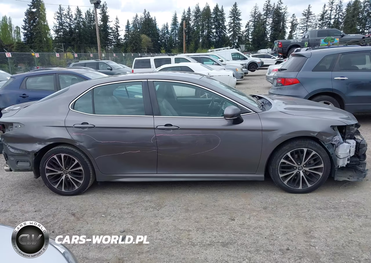 2018 Toyota Camry Se VIN:4T1B11HK1JU509568 - 14