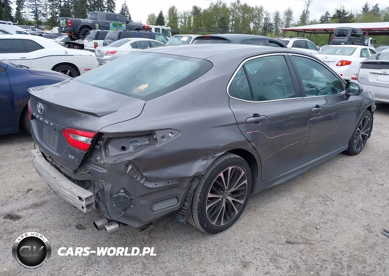 2018 Toyota Camry Se VIN:4T1B11HK1JU509568 - 4