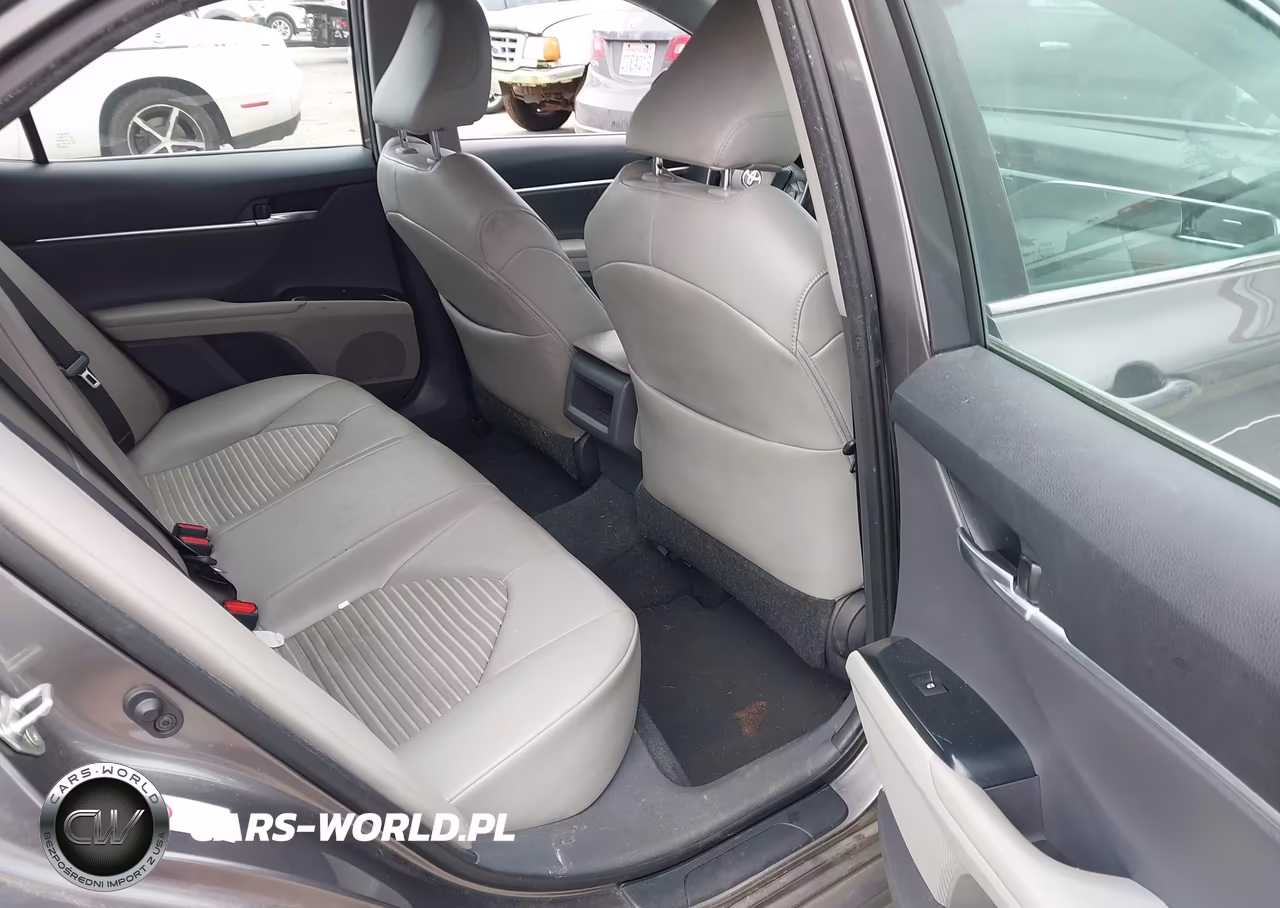 2018 Toyota Camry Se VIN:4T1B11HK1JU509568 - 8