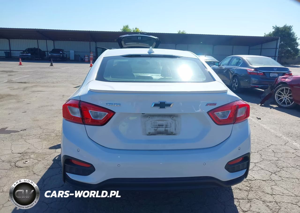 2019 Chevrolet Cruze Lt VIN:1G1BE5SM8K7110644 - 17