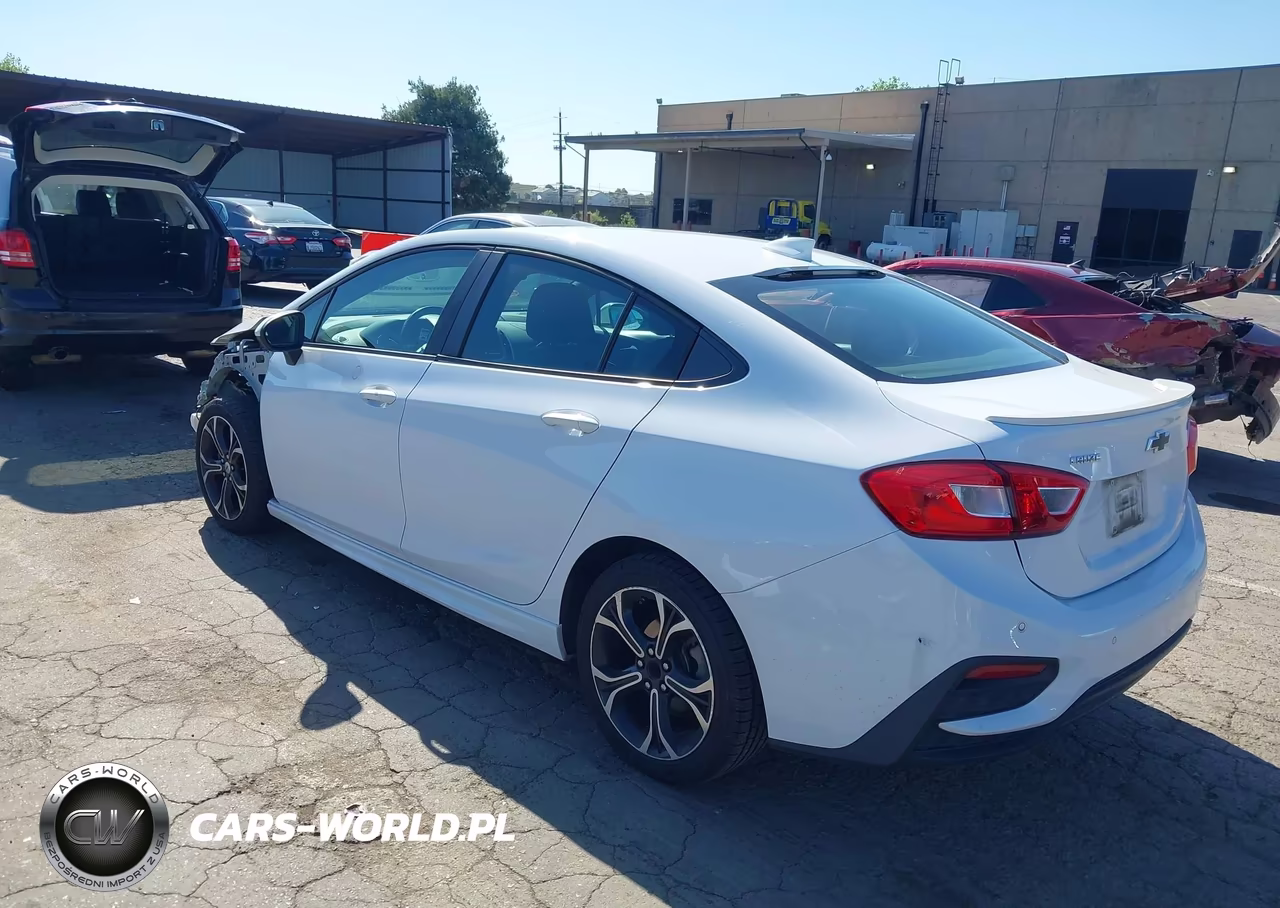2019 Chevrolet Cruze Lt VIN:1G1BE5SM8K7110644 - 3