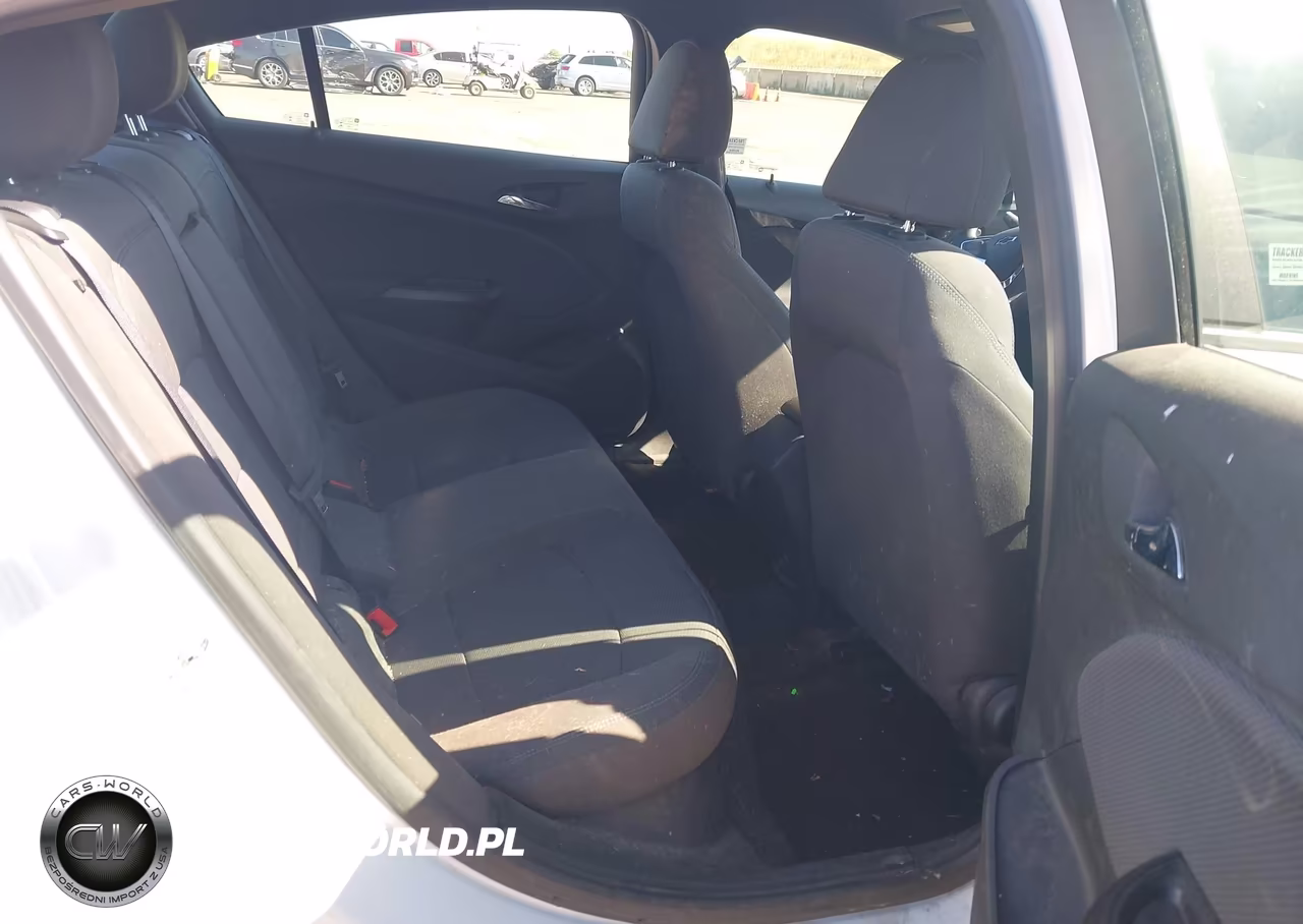 2019 Chevrolet Cruze Lt VIN:1G1BE5SM8K7110644 - 8