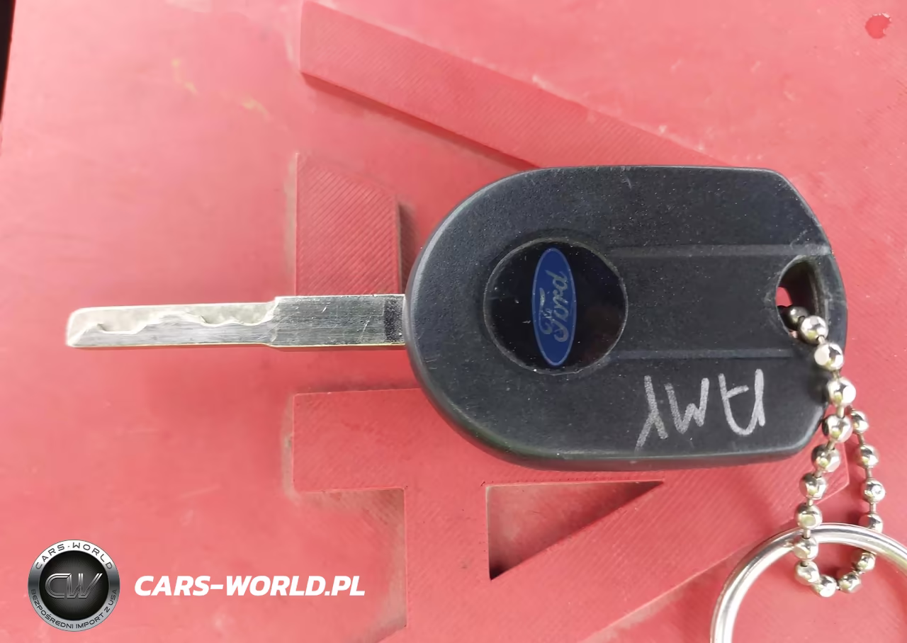 2017 Ford Escape S VIN:1FMCU0F70HUB13193 - 11