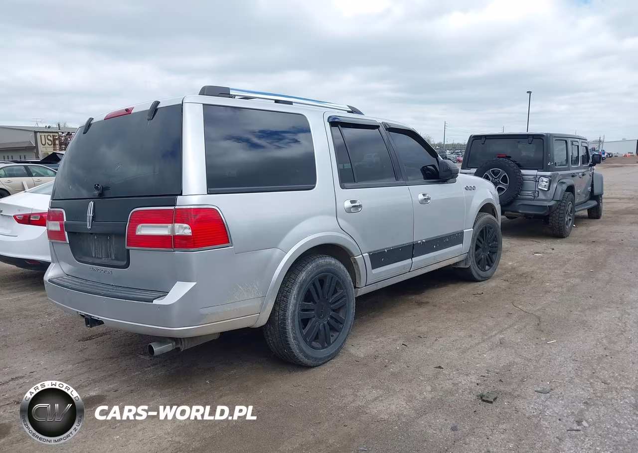 2012 Lincoln Navigator VIN:5LMJJ2J53CEL04799 - 4
