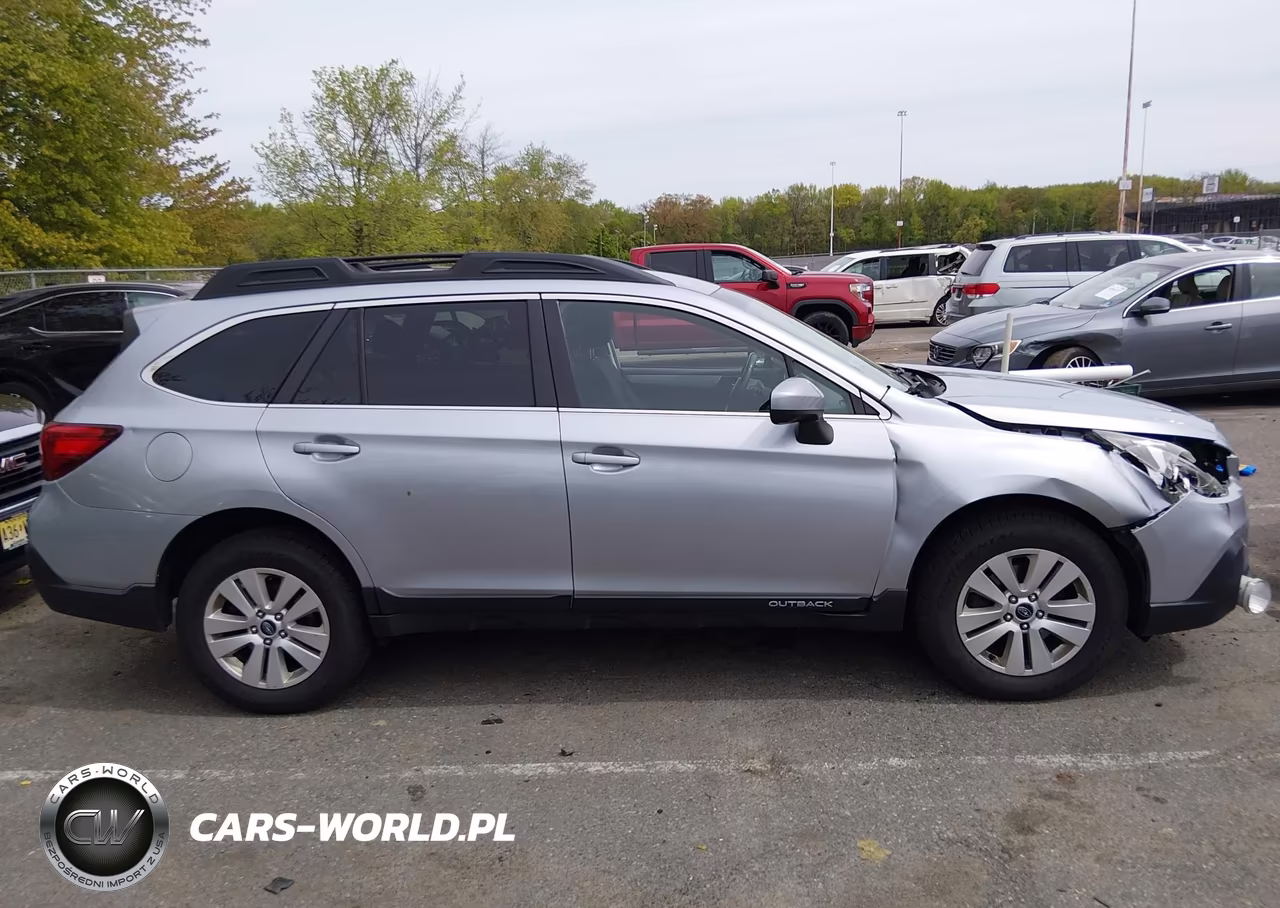 2018 Subaru Outback 2.5I Premium VIN:4S4BSACC1J3268212 - 13