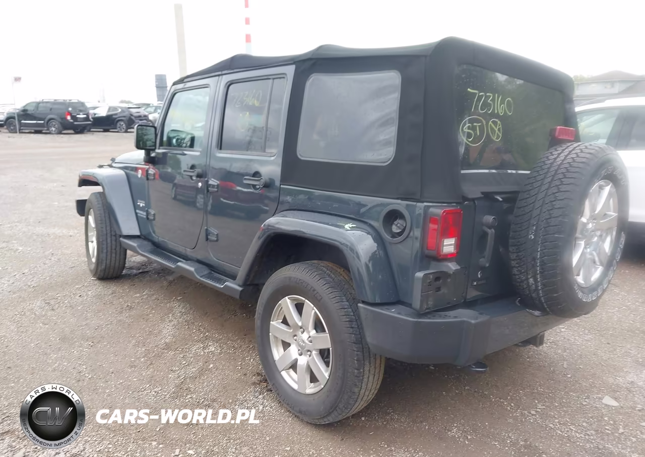 2017 Jeep Wrangler Unlimited Sahara 4X4 VIN:1C4BJWEG7HL723160 - 3