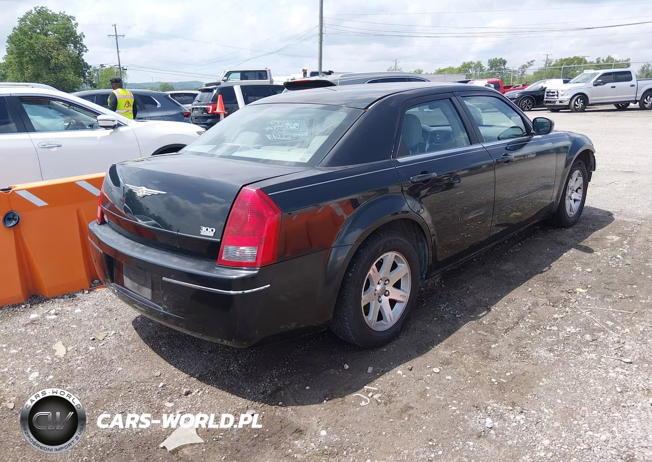 2006 Chrysler 300 Touring VIN:2C3KA53G96H269828 - 4