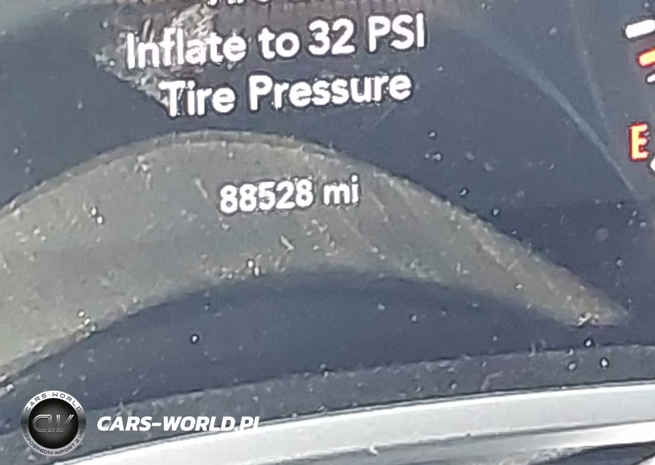 2018 Dodge Challenger Sxt Plus VIN:2C3CDZAG9JH211703 - 12