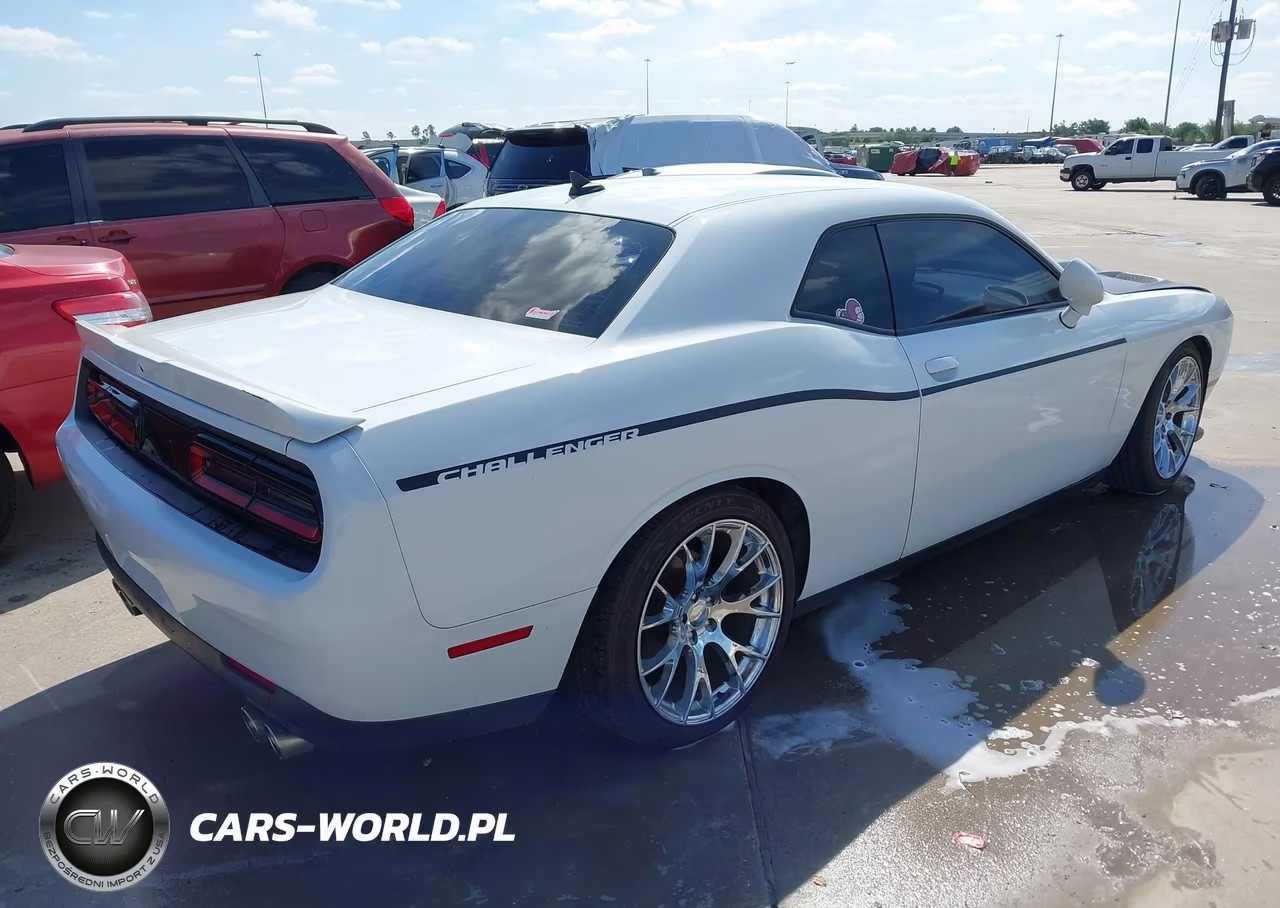 2018 Dodge Challenger Sxt Plus VIN:2C3CDZAG9JH211703 - 4
