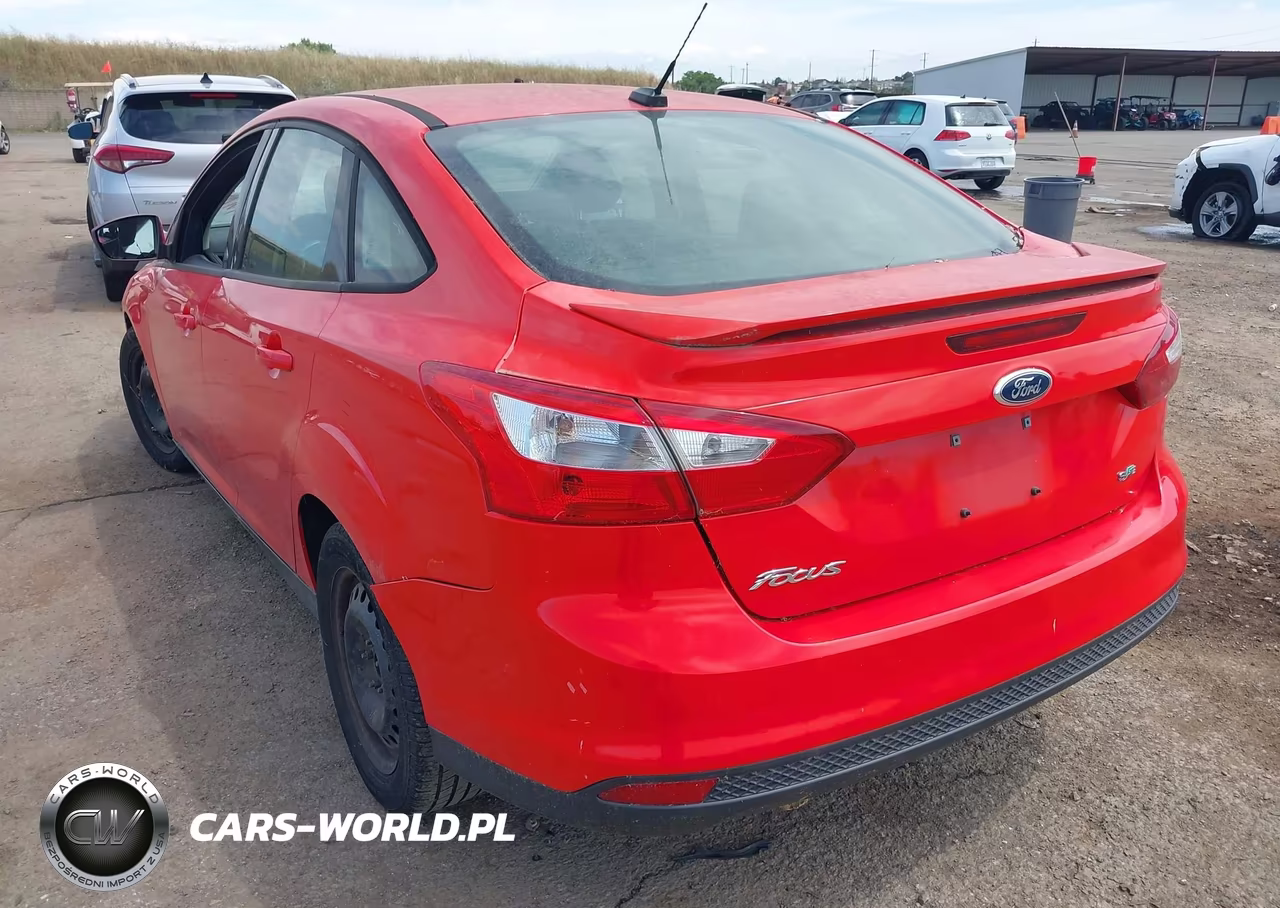 2012 Ford Focus Se VIN:1FAHP3F28CL276525 - 3