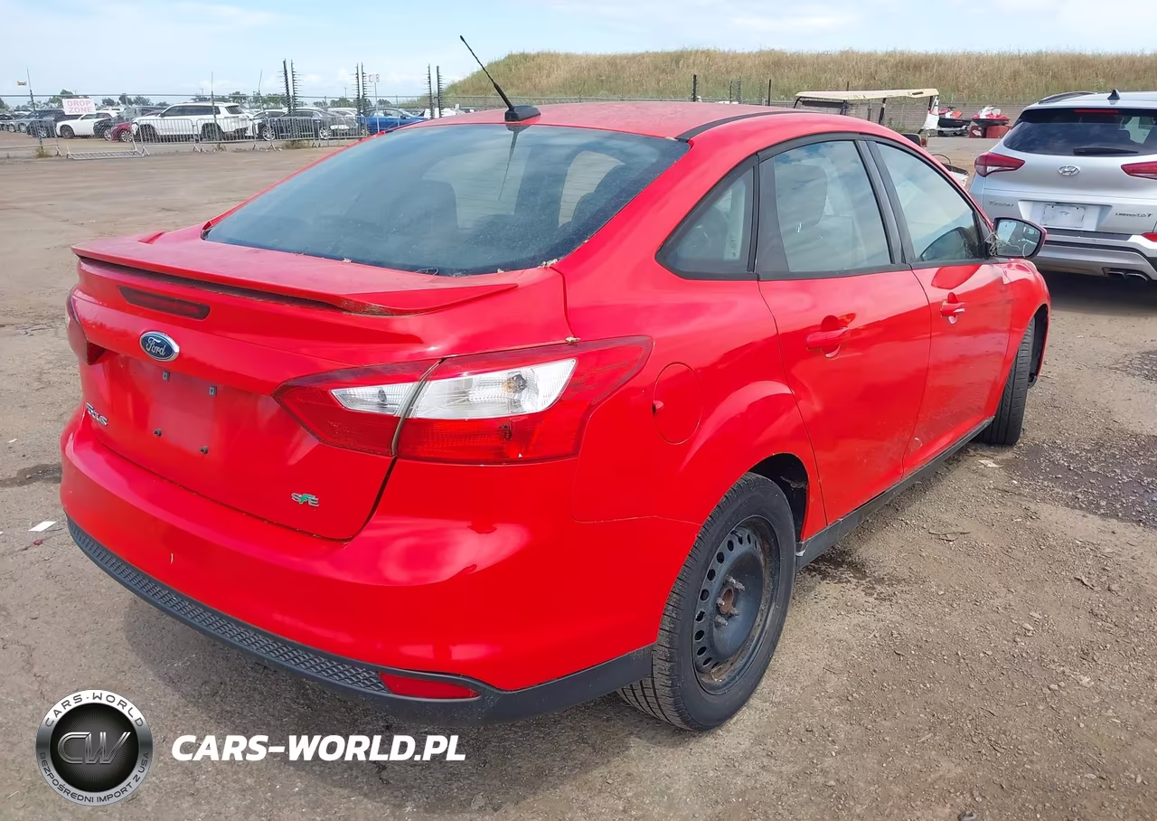 2012 Ford Focus Se VIN:1FAHP3F28CL276525 - 4