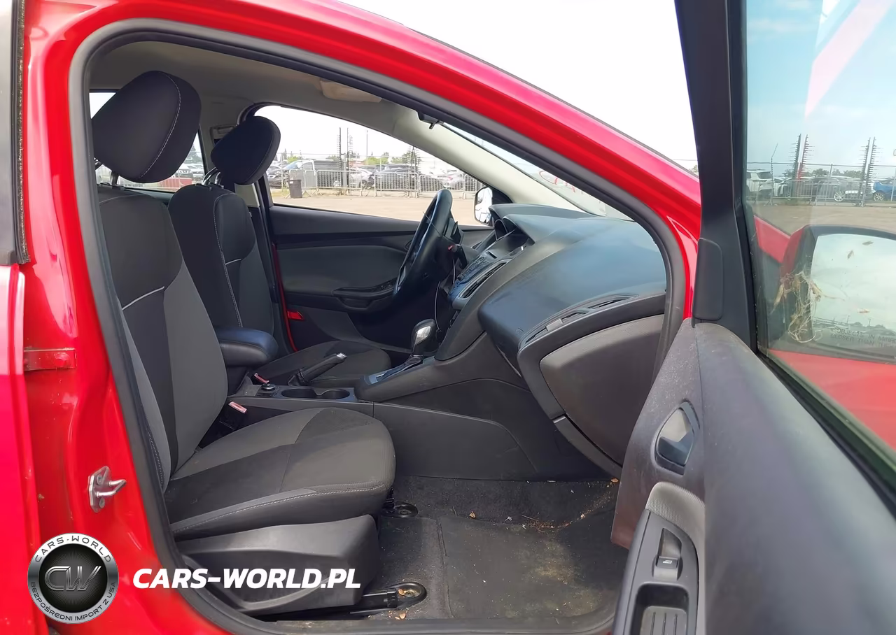 2012 Ford Focus Se VIN:1FAHP3F28CL276525 - 5