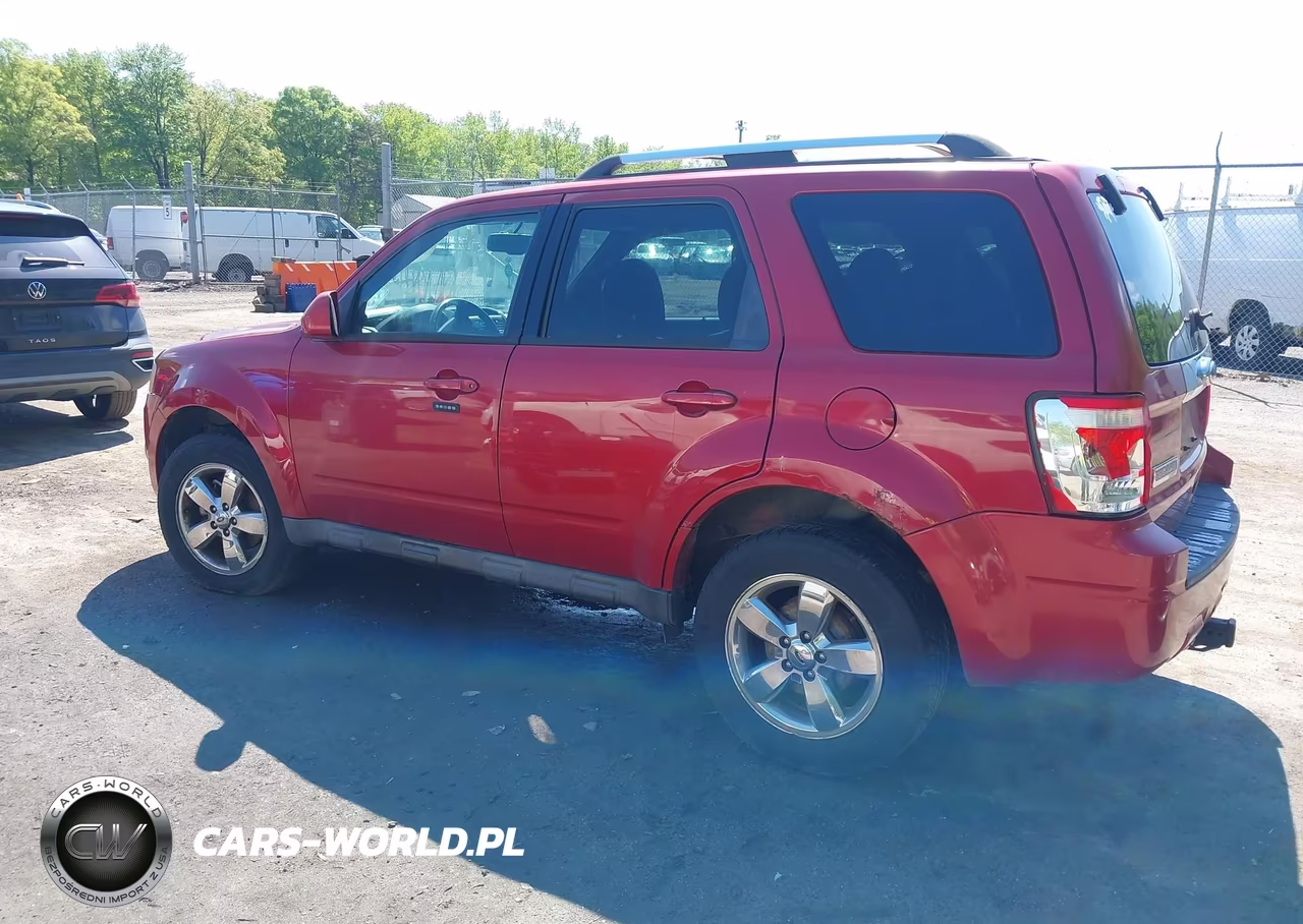 2010 Ford Escape Limited VIN:1FMCU0E71AKB02481 - 3