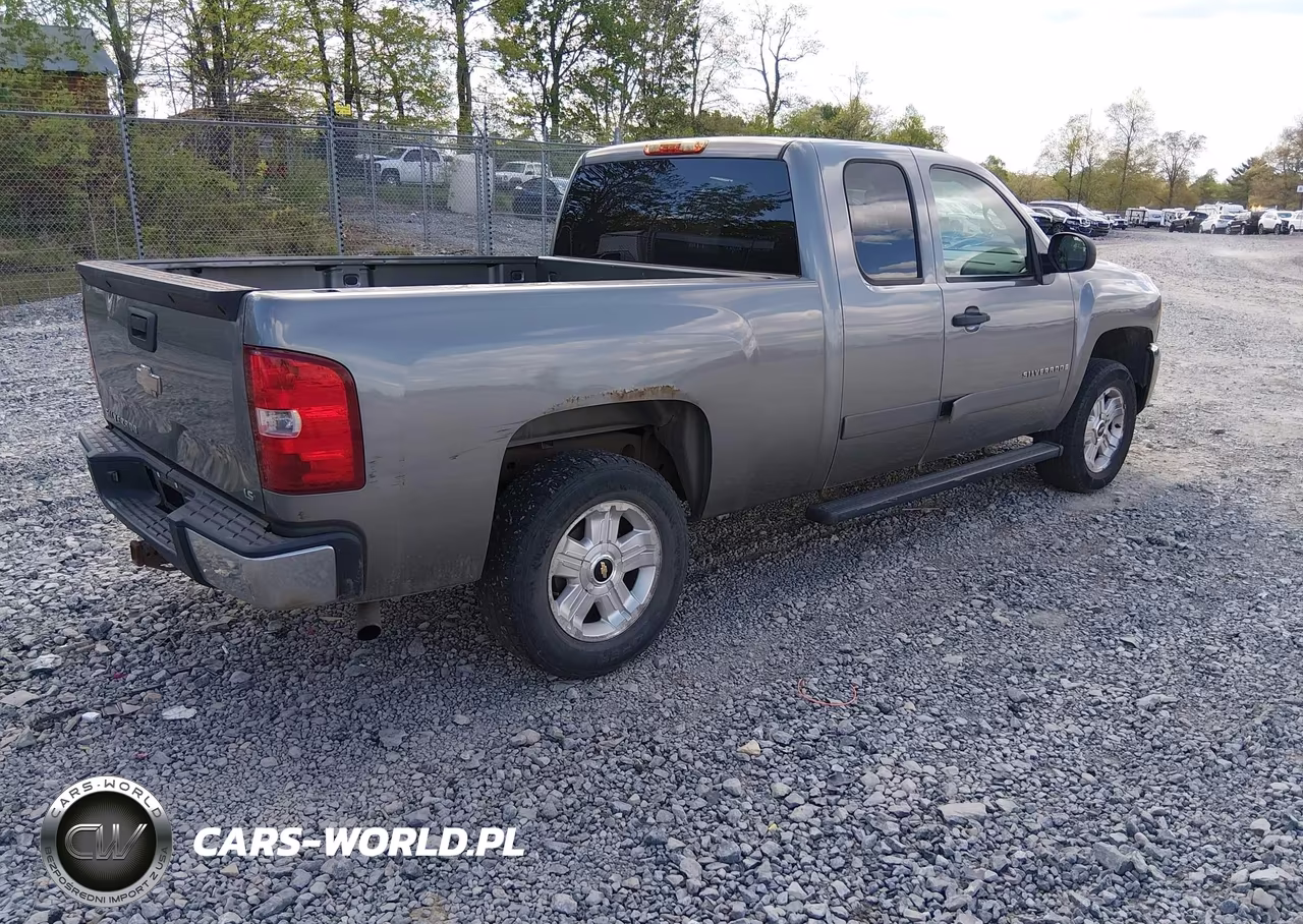 2008 Chevrolet Silverado 1500 Ls VIN:1GCEC19C88Z310825 - 4