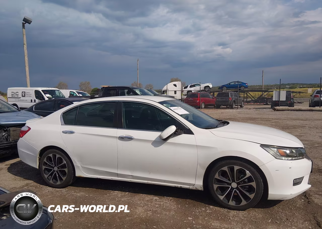 2015 Honda Accord Sport VIN:1HGCR2F51FA021834 - 13