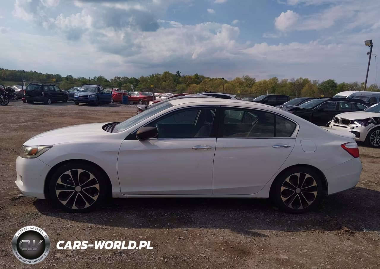 2015 Honda Accord Sport VIN:1HGCR2F51FA021834 - 14