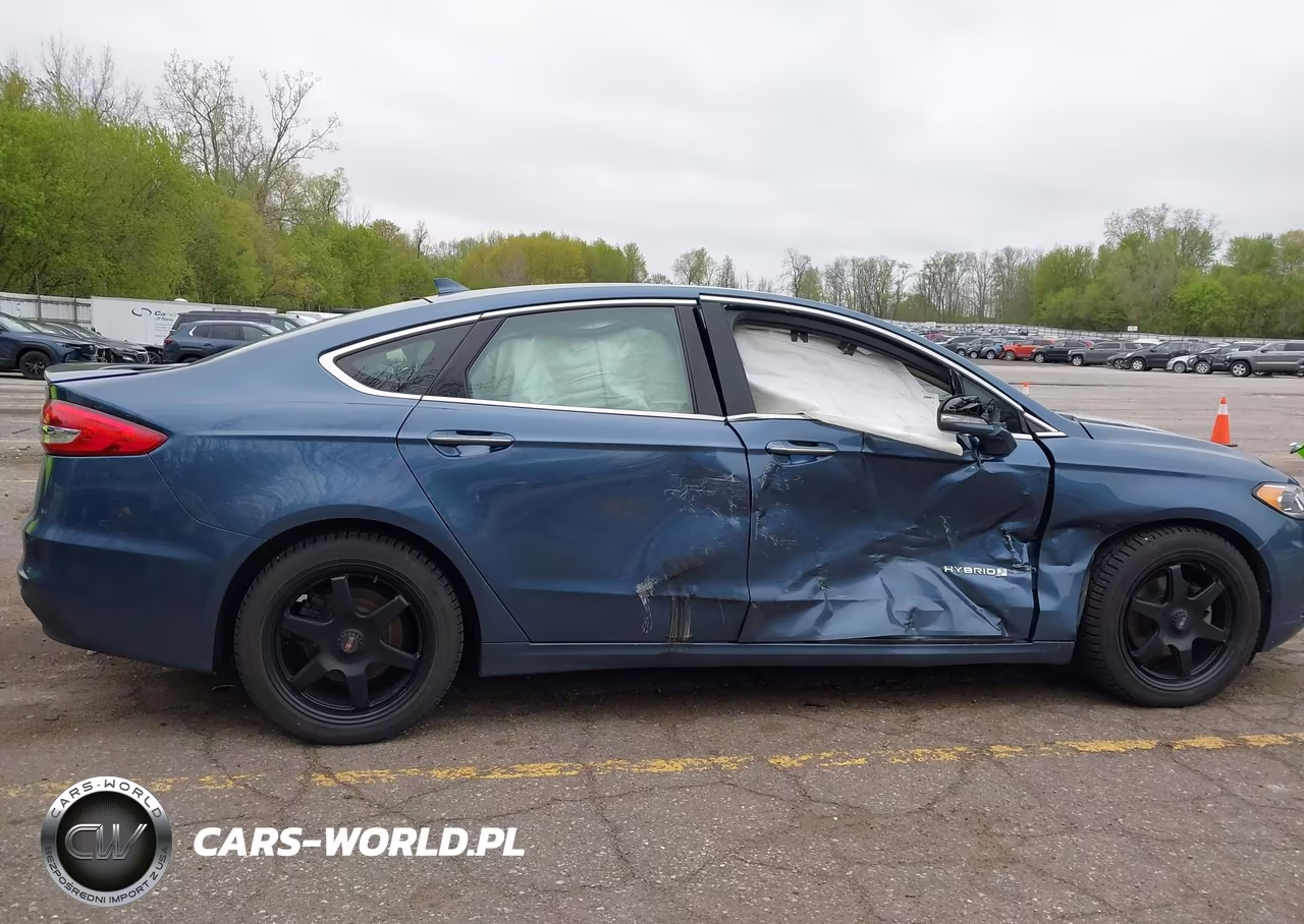 2019 Ford Fusion Hybrid Titanium VIN:3FA6P0RU5KR273178 - 13