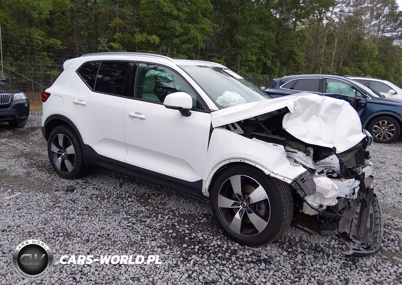 2020 Volvo Xc40 T4 Momentum