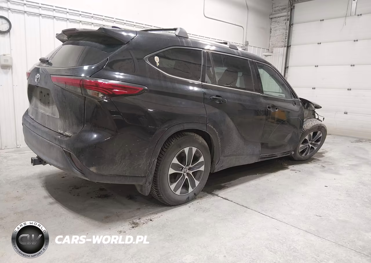 2021 Toyota Highlander Xle VIN:5TDHZRBHXMS102473 - 4