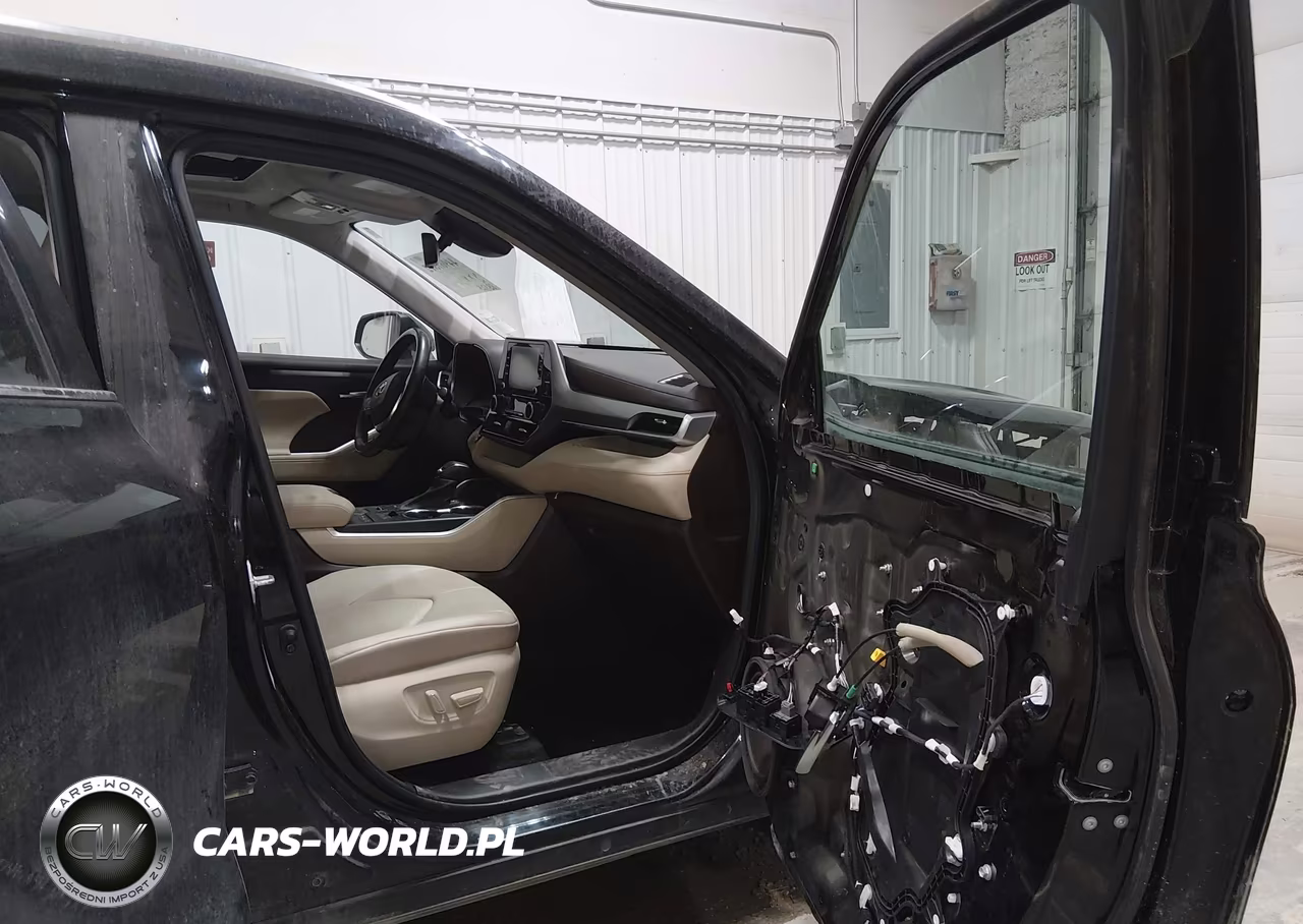 2021 Toyota Highlander Xle VIN:5TDHZRBHXMS102473 - 5