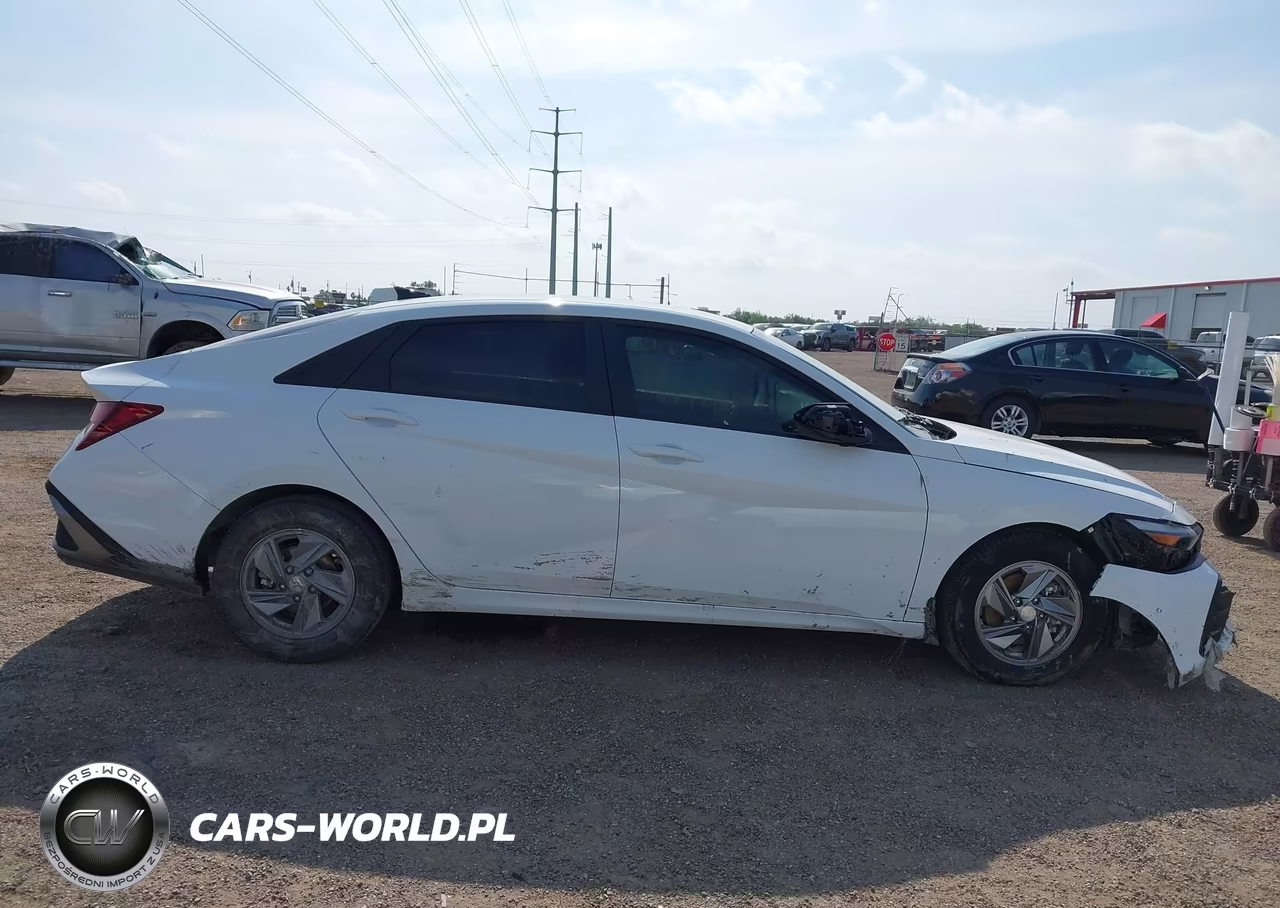 2025 Hyundai Elantra Se VIN:KMHLL4DG9SU015154 - 14