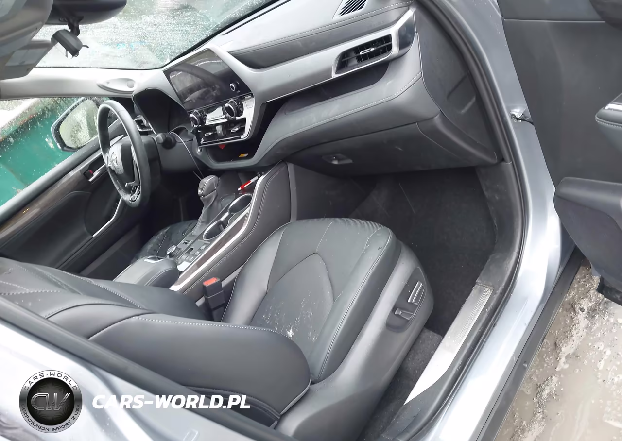 2023 Toyota Highlander Platinum VIN:5TDKDRBH2PS527453 - 5